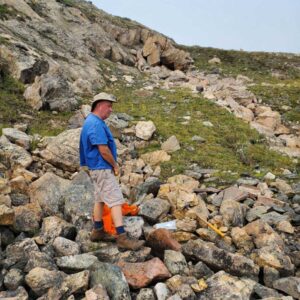 Epworth 2023, mineralization in rubble at base of ridge